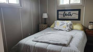 2 bedrooms, WiFi, bed sheets