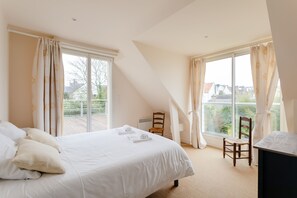 5 bedrooms, iron/ironing board, free WiFi, bed sheets - La Camillette - 5 chambres à 10min de la plage (Pléneuf-Val-André)