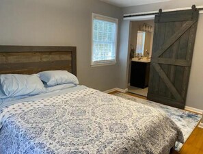 5 Schlafzimmer, Bügeleisen/Bügelbrett, WLAN, Bettwäsche
