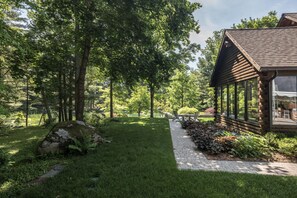 Terrace/patio - Daniel Boone meets Mid Century Modern Retreat
 (Killingworth)