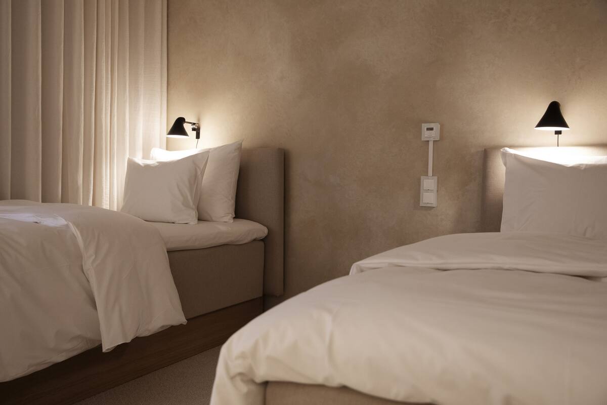 Classic Double Room | Hypo-allergenic bedding available, desk, soundproofing, WiFi (free)