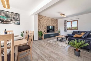 Smart-TV, Tischtennisplatte