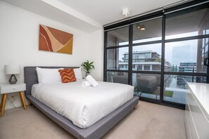 1 bedroom, desk, iron/ironing board, WiFi