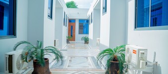 Aniny Hotel
