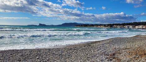 Beach nearby, sun-loungers