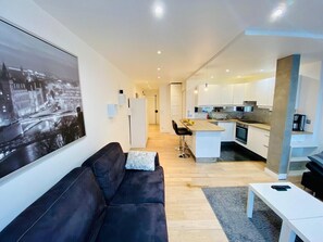 TV - Maison le Bac Apartments (Paris)