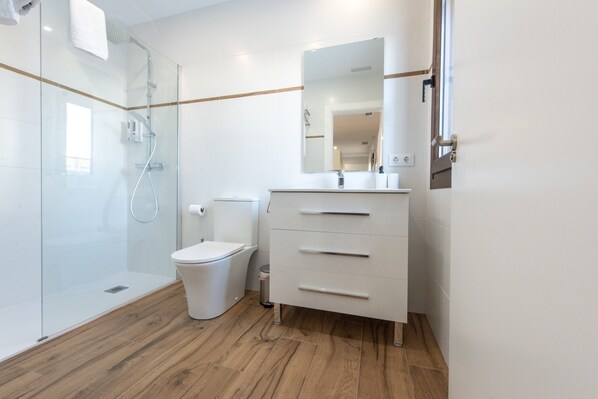 Bathroom - Apartamento Estudio con Terraza Privada en el Centro de Jerez (Jerez de la Frontera)