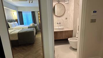 Superior Room, City View | Premium bedding, minibar, desk, laptop workspace