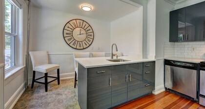 Cozy 3BR Home w/ Yard & Patio 5 min to Tanglewood