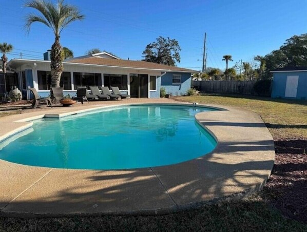 Pool