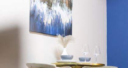 Derry City, Northern Ireland - Violet Suite Apartments (A)