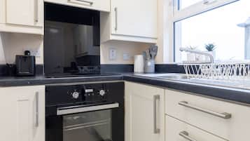 Fridge, oven, stovetop, toaster