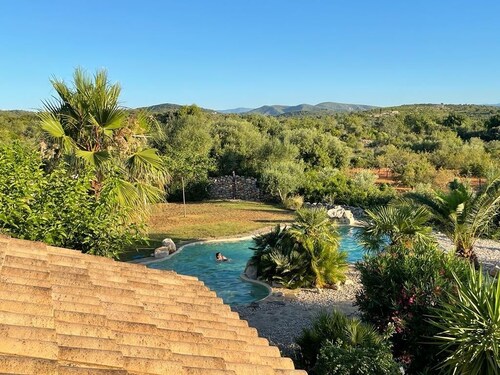 beautiful spacious Countryhouse up to 14 Guests, 7 bedrooms, private pool