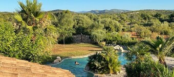 beautiful spacious Countryhouse up to 14 Guests, 7 bedrooms, private pool