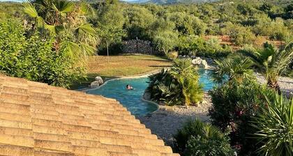 beautiful spacious Countryhouse up to 14 Guests, 7 bedrooms, private pool