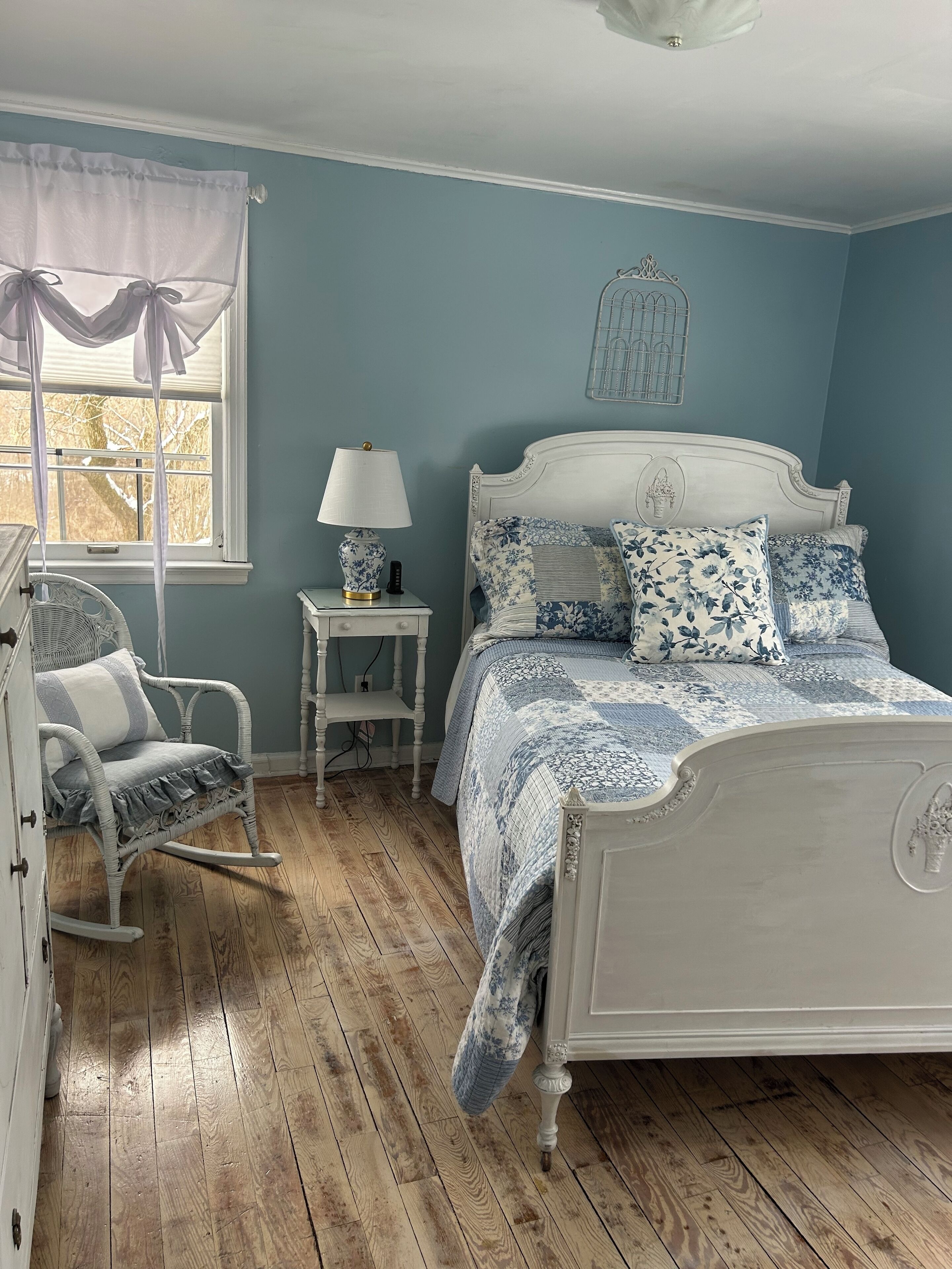 2 Schlafzimmer, Schreibtisch, Bügeleisen/Bügelbrett, Reisekinderbett