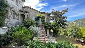 Overnatningsstedets område