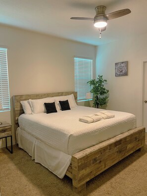 6 bedrooms, desk, iron/ironing board, WiFi