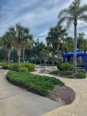 Property grounds - Disney Area Luxury Villa · Private Heated Pool, Jacuzzi & Spa · Solterra Resort (Davenport)