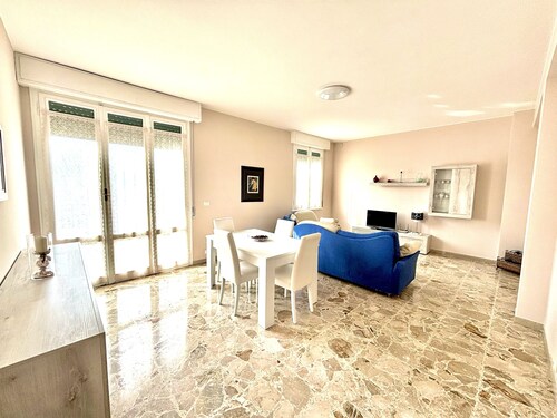 The Third Floor 2 Km from Maranello (Mo) - CIN: IT036019C24HW38H4Z