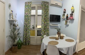 Traditional Apartment | Living area - WELL COME - SANTA LUCIA (Naples)
