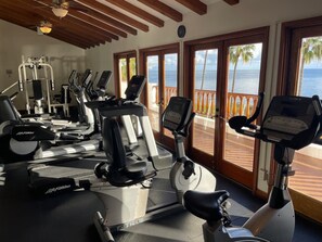 Fitness facility - Catalina Island getaway with 6 seat golf cart A/C (Avalon)