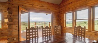Goat Mountain Cabin: Mountain Views & Big Sky Comfort in Livingston