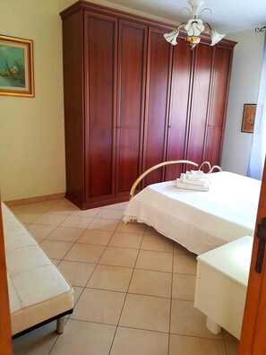 1 Schlafzimmer, Bügeleisen/Bügelbrett, WLAN, Bettwäsche