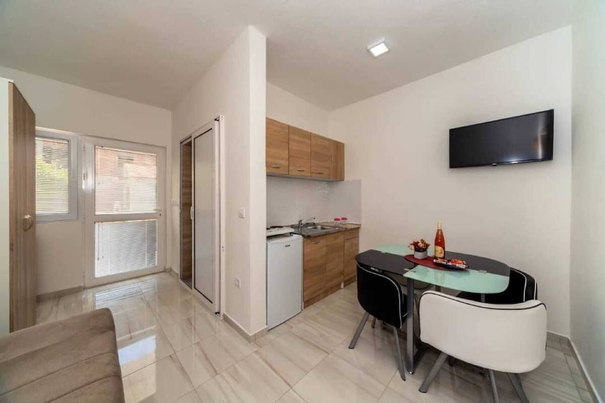 Classic Apartment | 1 bedroom, free WiFi