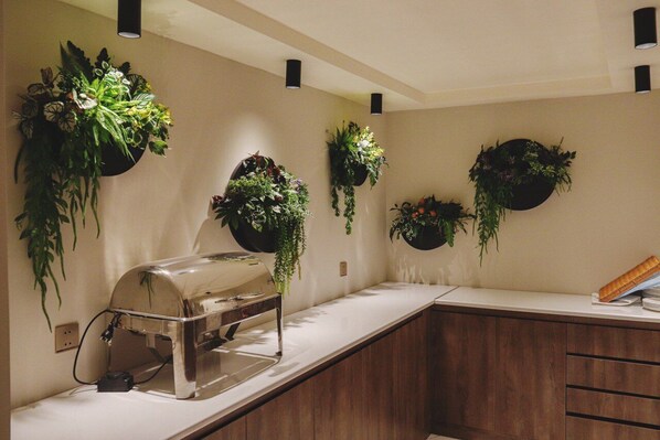 Café da manhã continental todos os dias (USD 3 por pessoa)