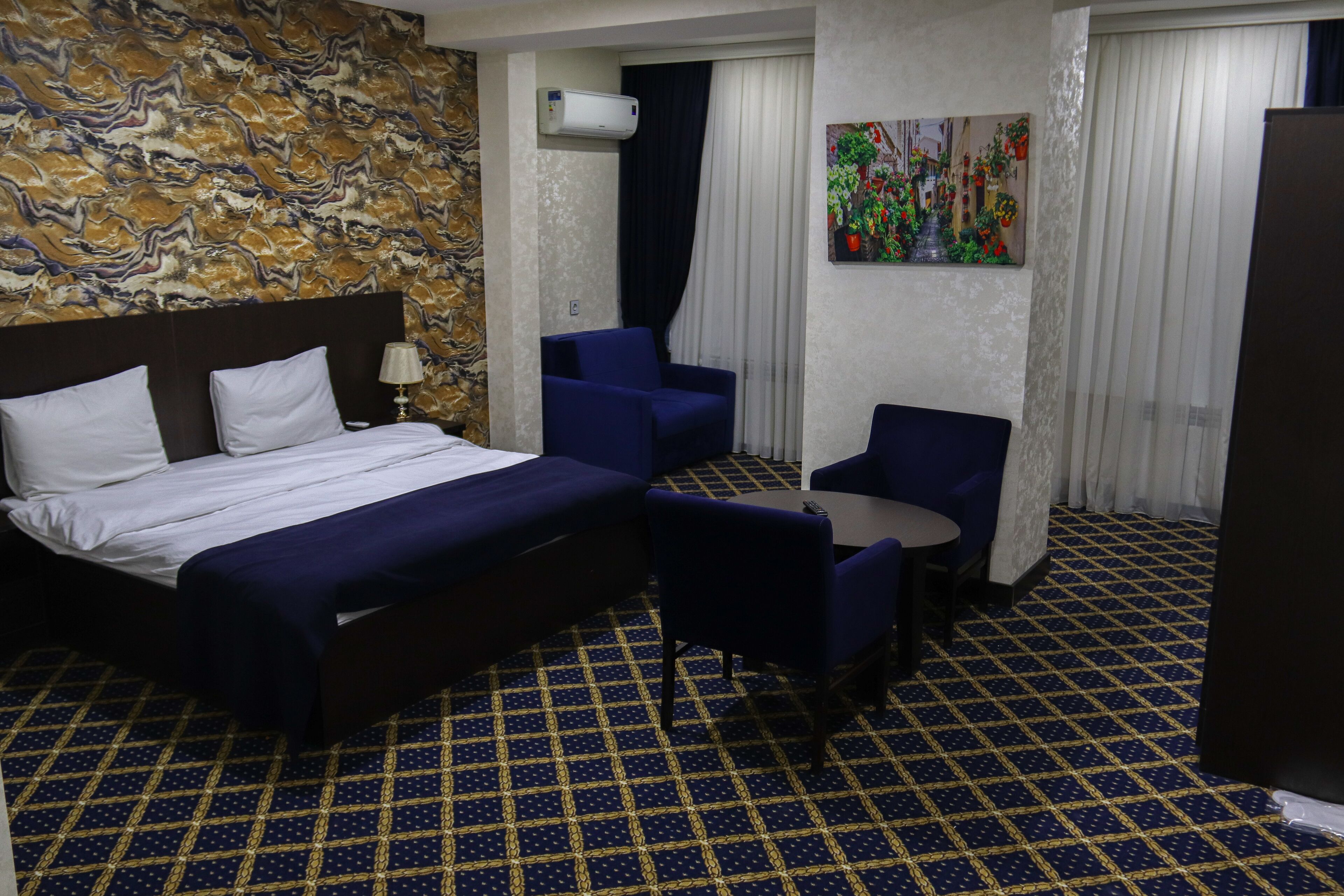 Foto - Kristal Inn Hotel
