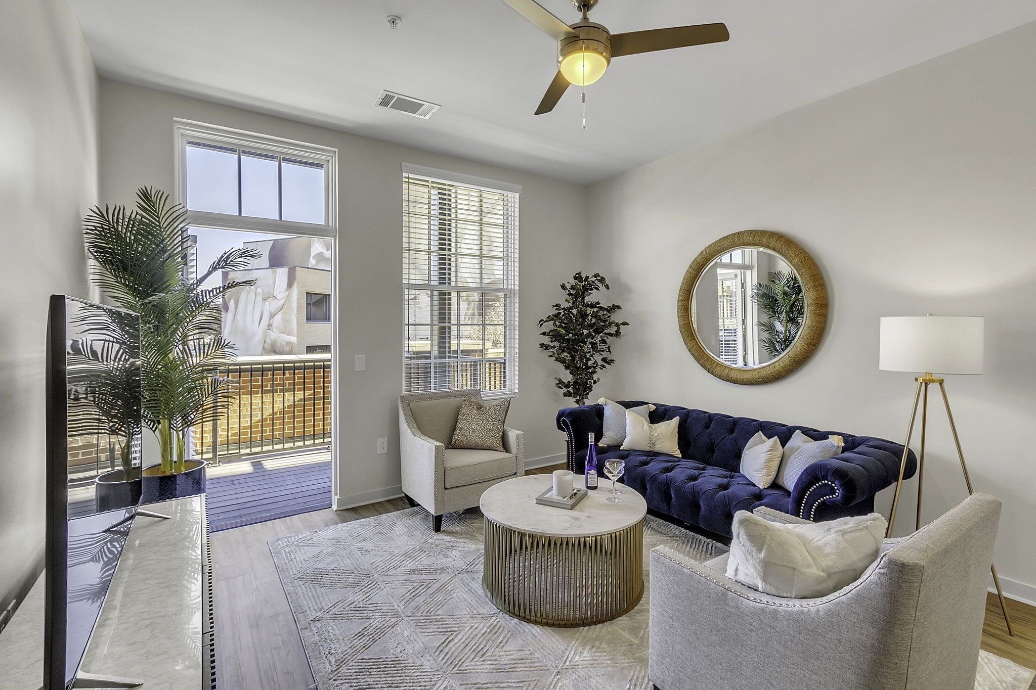 Luxury Loft Downtown Greenville 3 blocks from Main St