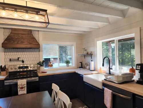 Lackawanna Lodge - Cozy two bedroom cottage