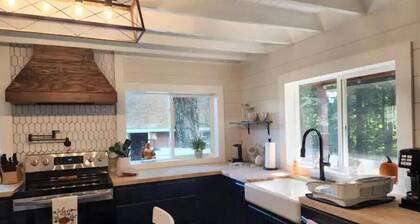 Lackawanna Lodge - Cozy two bedroom cottage