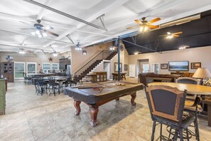 Games room - Family Getaway on the River | Pool, Sleeps 15, Spacious (Brazoria)