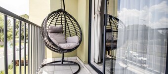 Urban Oasis apartment near O.R Tambo Airport (JNB)  with UPS for loadshedding