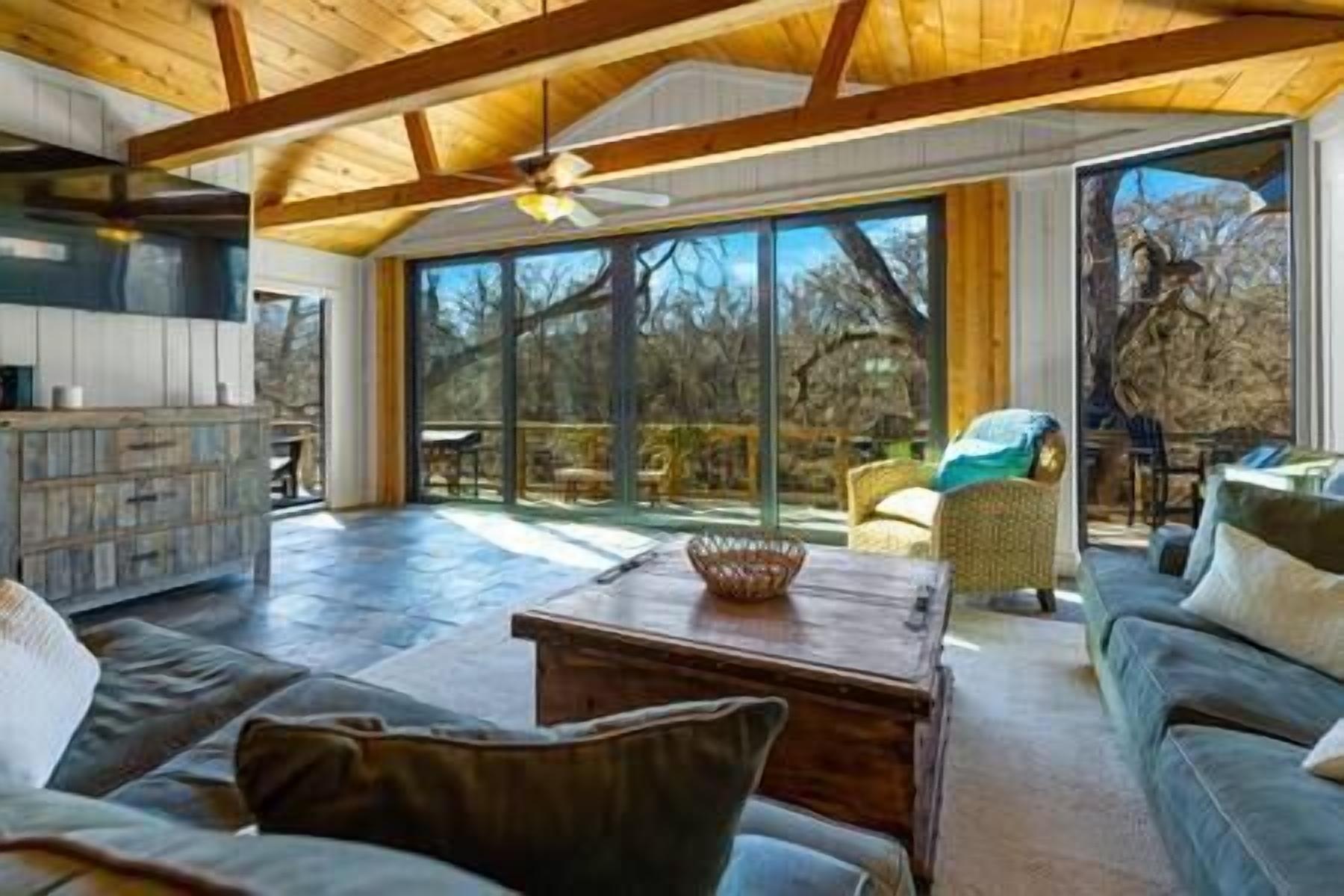 Main + Bunk Haus Guadalupe Getaway