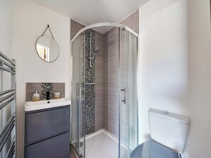 Cottage | Bathroom - Piglet Corner (Cullompton)