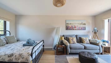 Cottage | 1 bedroom, individually decorated, individually furnished, free WiFi