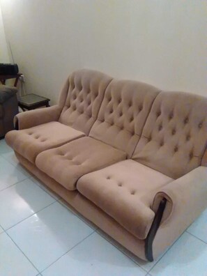 House | Living area - Spacious 2-bed House in Carriacou (Hillsborough)