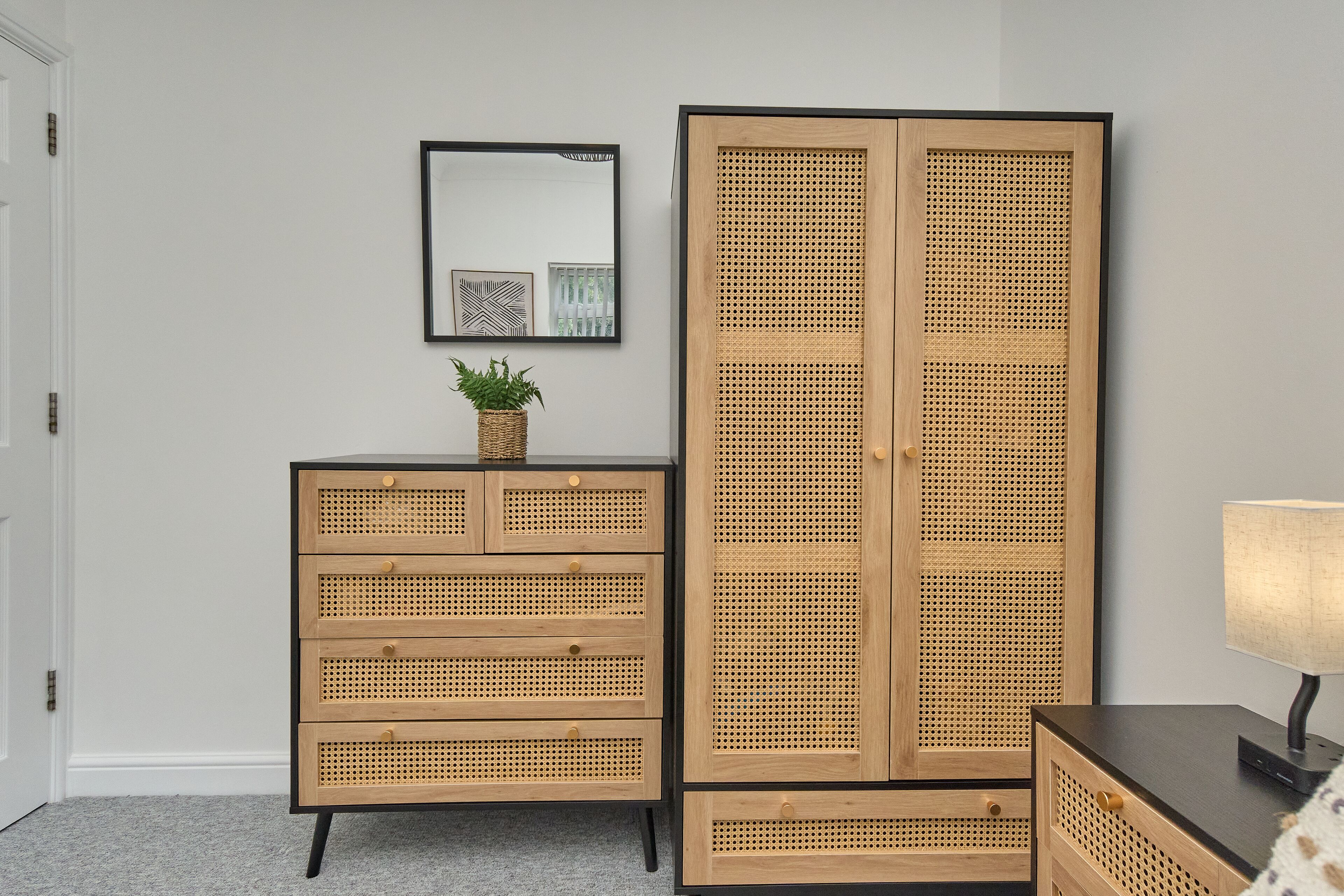 Apartamento | 3 quartos, escrivaninha, Wi-Fi de cortesia, roupa de cama