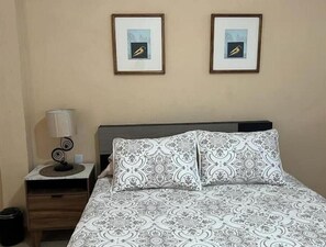 1 bedroom, iron/ironing board, free WiFi