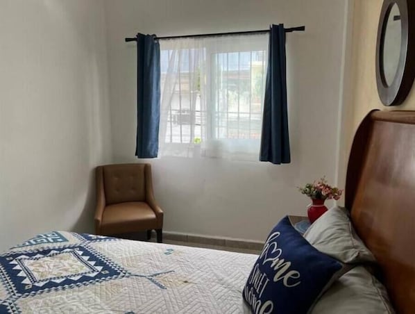2 habitaciones, tabla de planchar con plancha y wifi gratis 