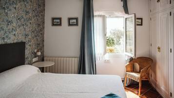 9 bedrooms, iron/ironing board, travel crib, free WiFi