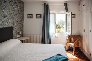 9 bedrooms, iron/ironing board, travel crib, free WiFi