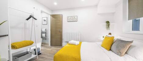 1 sovrum, strykjärn/strykbräda, wi-fi och sängkläder