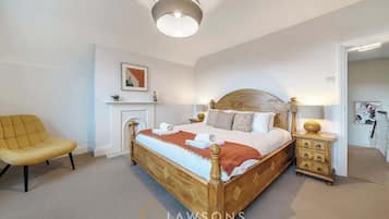 5 bedrooms, iron/ironing board, travel cot, WiFi