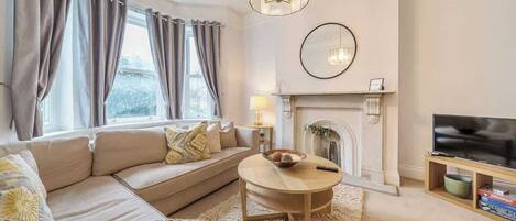 TV, fireplace, offices