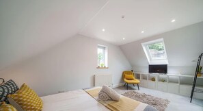 1 dormitorio, tabla de planchar con plancha, cuna de viaje y wifi