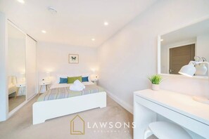 1 bedroom, iron/ironing board, travel cot, WiFi - Windsor Gem: 1 Bed|1 Bath| Free Parking (Windsor)